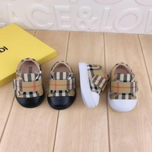 유아용 스니커즈