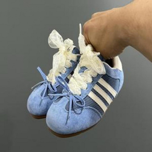 아동용 스니커즈