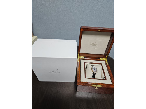 여성용 가죽 시계 [특가 상품]